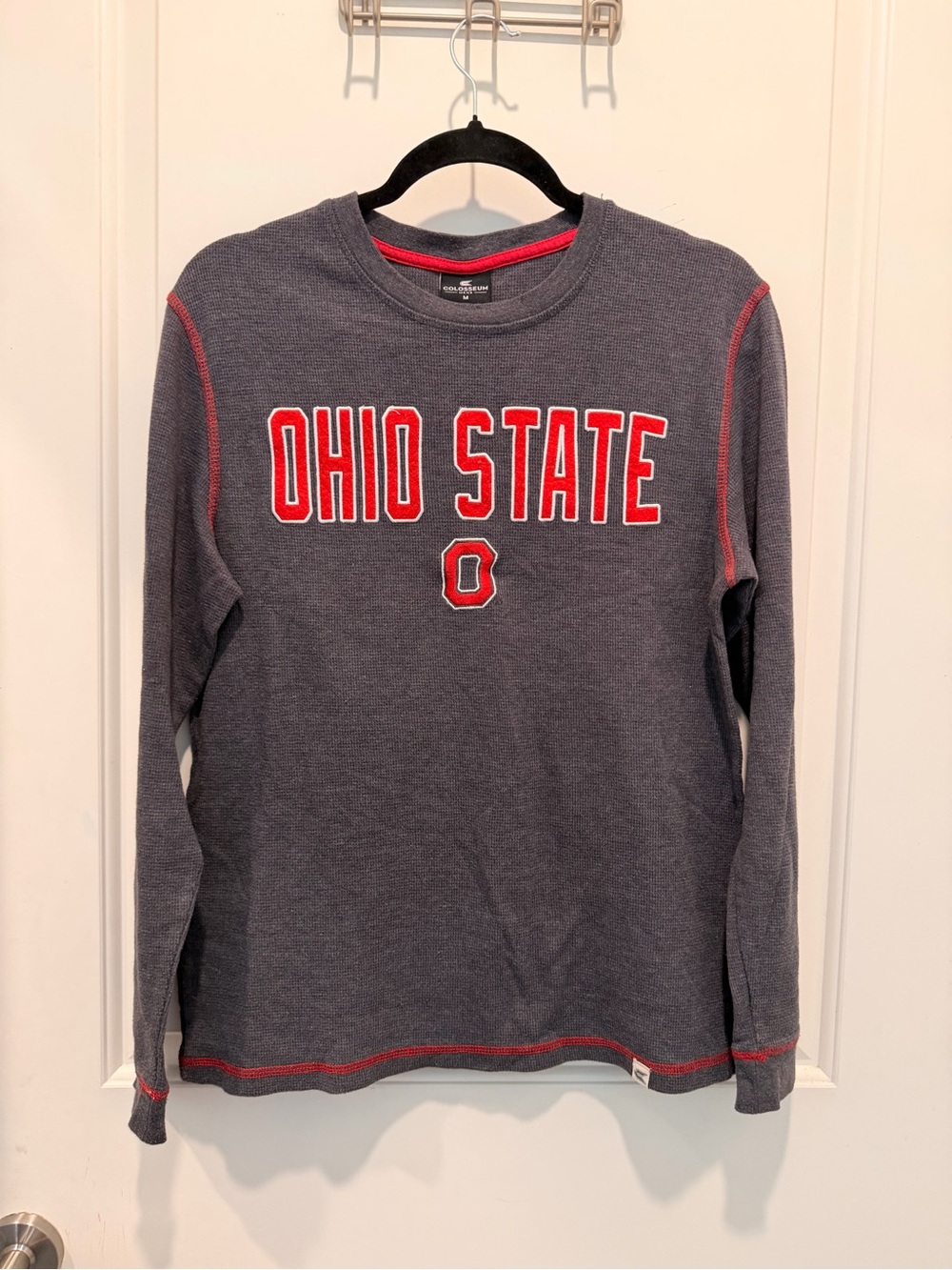 Colosseum Ohio State
Buckeyes Mens Charcoal
Gray Thermal Size M